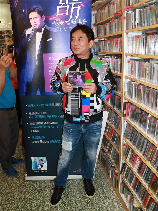 吕方抱怨新专辑遭阉割 自曝曾经历开唱前失声