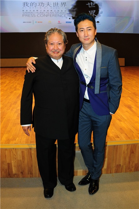 成龙助阵洪金宝工作室开幕两王相会 彭于晏为义父站台活泼耍宝秒变「迷弟」