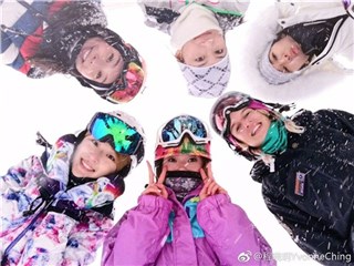 程晓玥晒姐妹滑雪合影 Angelababy何穗等齐出镜