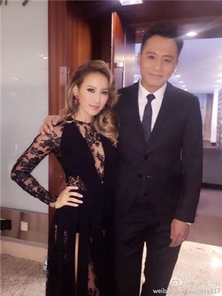 李玟遇林依晨嘟嘴贴脸 遇范冰冰挺胸贴肚
