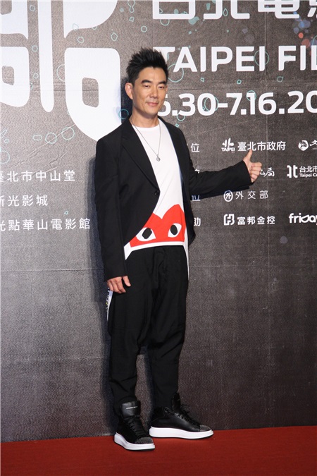 〈Yes 台北现场〉贤齐与导演欧文杰等出席电影 《树大招风》宣传