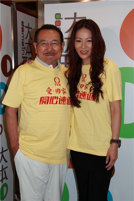 刘丹、杨思琪、滕丽名和冯盈盈等出席母亲节活动