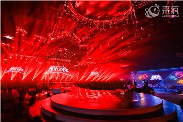 2020来疯STAR超盛典霸屏，周艺轩《曾今的我们》舞台首秀