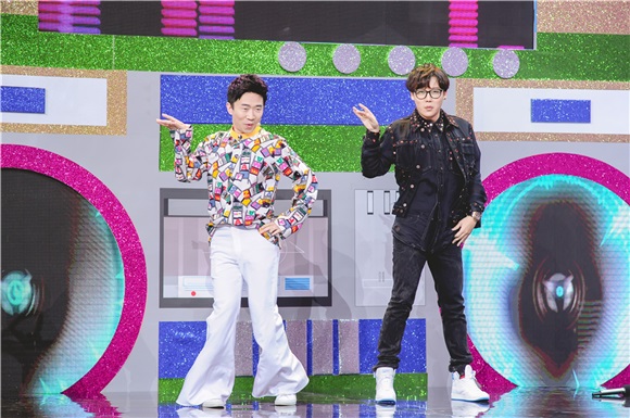 唐嫣表白理想型杨幂送祝福 「偶像男团「私生活大曝光