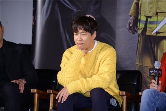 河正宇、车太贤等出席《与神同行》治作发布会