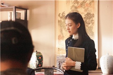 雅玫《烽烟尽处》正式杀青 首演抗战题材诠释悲情佳人