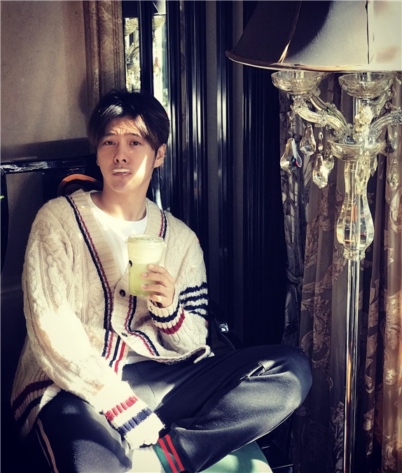 徐海乔与粉丝相约四月生日会:愿所有美好如期而至