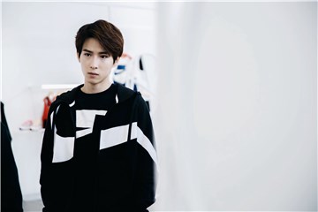 吴昊泽受邀出席品牌活动 运动装尽显阳光活力得赞