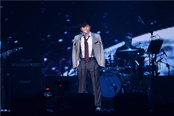 台北小巨蛋第12届KKBOX风云榜 五月天、林俊杰、容祖儿、田馥甄、玖一一、韦礼安等登台献唱