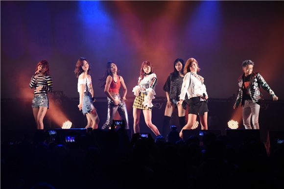 蜜蜂少女队G举办PS密封令音乐会