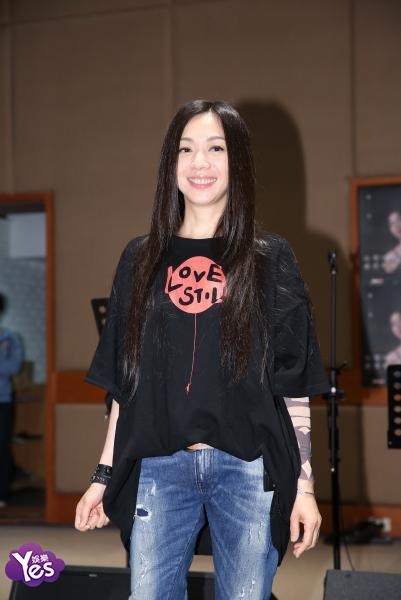 〈Yes 台北现场〉万芳找李英宏担任攻蛋嘉宾 笑称:好像看到另一个自己!