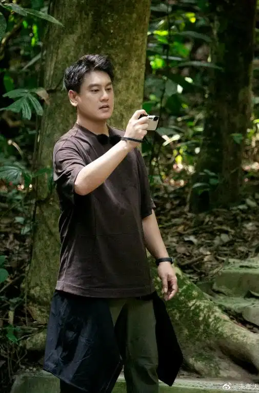 朱孝天直播自曝两年不联系删明道微信 直言“我不做生意不需要太多人脉”