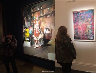 周杰伦晒昆凌近照实力宠妻 网友：就喜欢你黑队友的样子