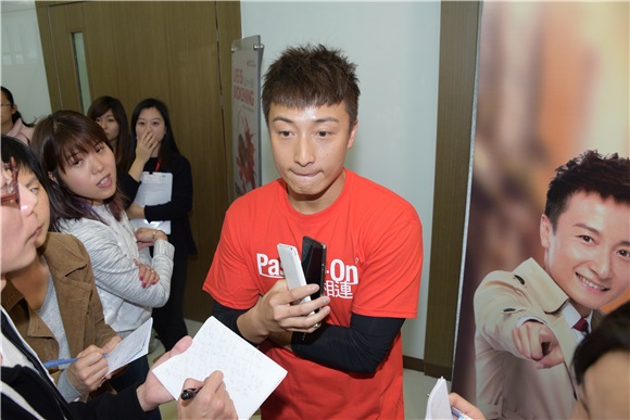 〈Yes香港现场〉方力申情人节独自过 渴望明年有女友陪