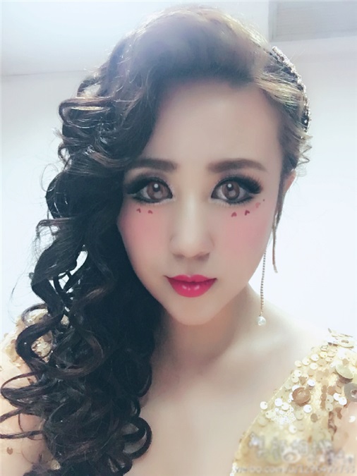 马丽玩转二次元表情包 这样的喜剧女王有点萌