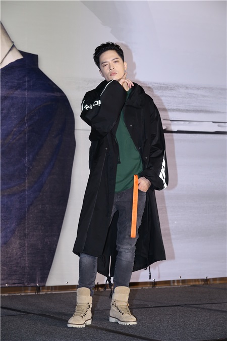 J.SHEON、宋念宇、宫阁出席J.SHEON媒体见面会