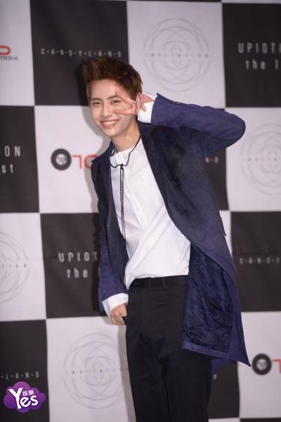 〈Yes 首尔现场〉UP10TION举办showcase 10位成员齐聚帅气亮相