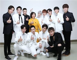 和方青卓老师合影