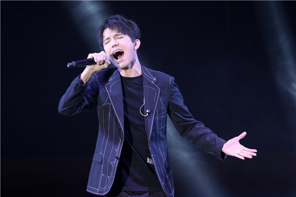 《记忆大师》主题曲发布会 迪玛希现场演绎「拿不走的记忆」