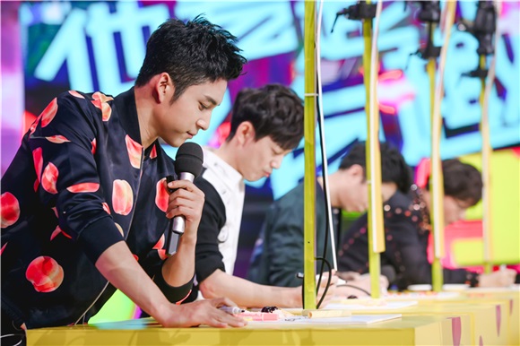 唐嫣表白理想型杨幂送祝福 「偶像男团「私生活大曝光