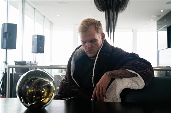王力宏发文悼念艾维奇 道别：再见我的朋友Avicii