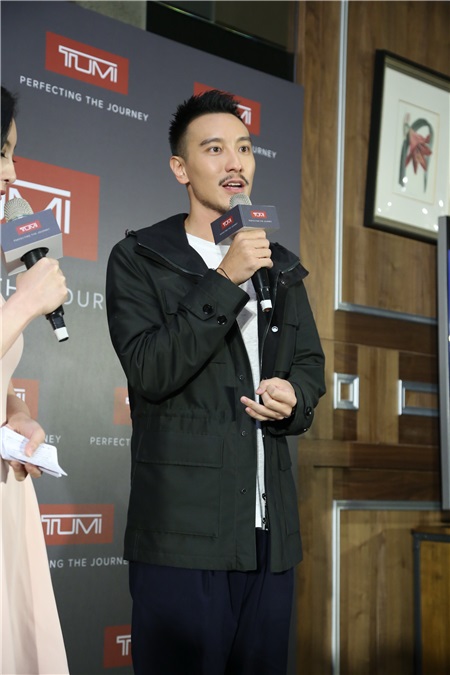 王阳明出席箱包品牌发表会