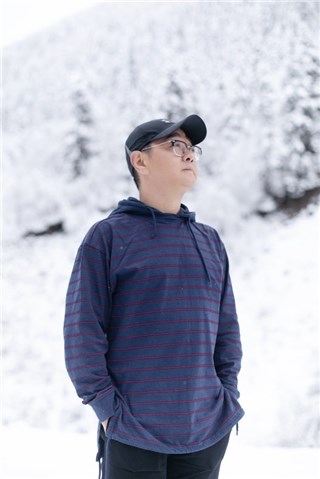 《希望的田野》黄圣依安崎冰川大片美丽“冻人” 李雪琴池子雪地撒欢