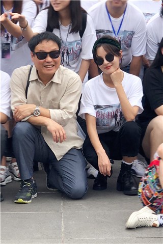 《我的机器人女友》开机 辛芷蕾化身野蛮机器人女友上演“跨物种”爱恋