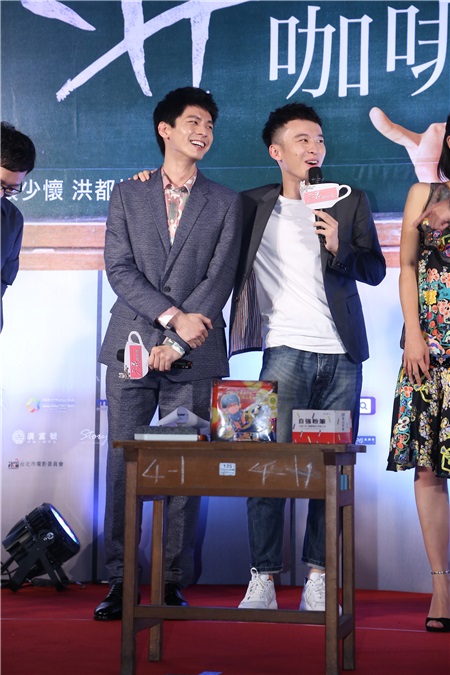 董子健、颜卓灵、林柏宏等出席电影《六弄咖啡馆》首映会