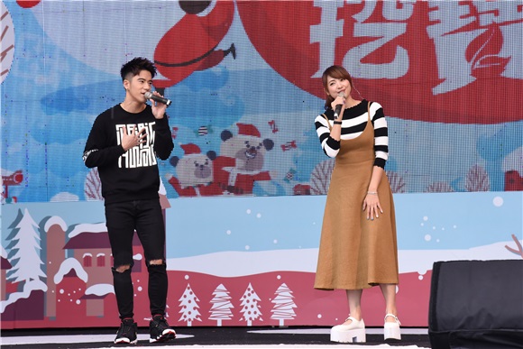 Selina. JR.阿喜参加耶诞环保挖宝趣跳蚤市场活动
