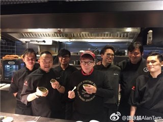 谭咏麟昨参加募款餐会 粉丝赞善良的校长