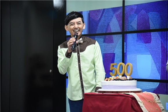 黄子佼文创访谈节目