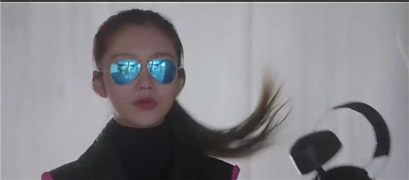 《陈白露》开播女主被吐槽:「大红袍婊」是个什麽鬼?