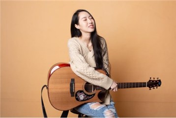 影视栖新声代吉他歌手沐蓉被誉为“吉他女神”