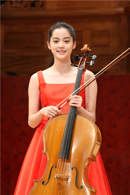 欧阳娜娜、江天霖出演214相信爱音乐演奏会