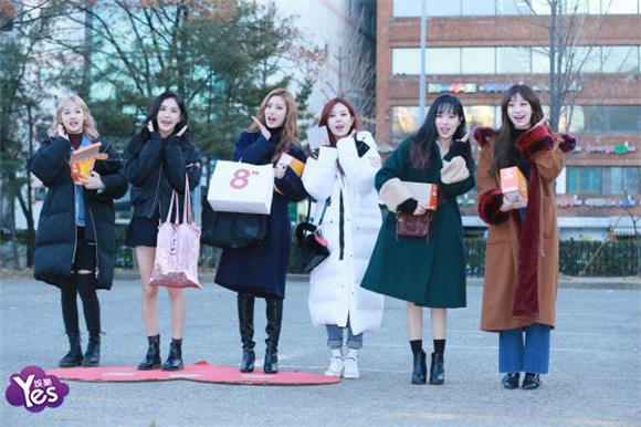 Pentagon、KARD、ASTRO等亮相《Music Bank》上班路