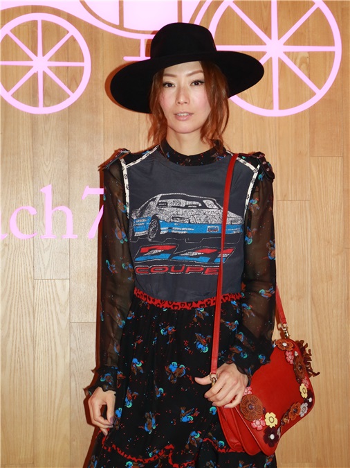 郑秀文、张智霖等出席「COACH 75周年限定店开幕礼」
