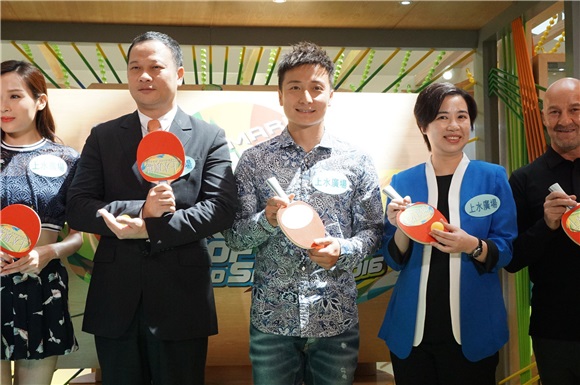 方力申、李佳芯、郭思琳等出席《2016 Art of World Sports世界体艺珍藏展》揭幕礼