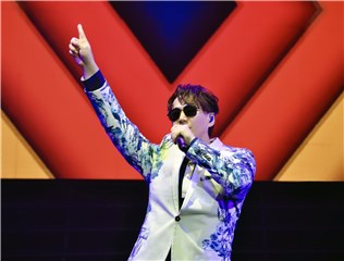 萧煌奇《说故事的歌》霸榜冠军七周  邀歌迷线上音乐会直播同欢！