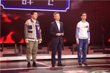 孙浚洋与薛飞比赛之前