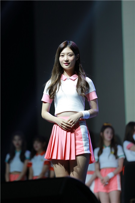 女团I.O.I举行回归Showcase