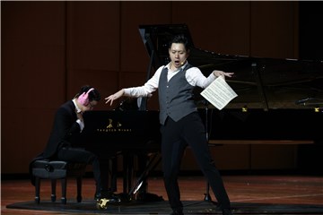 多样演出形式之扭着唱