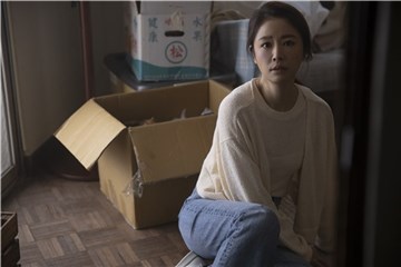 林心如拍告五人《好不容易》MV   凑巧重返《华灯》伤心地