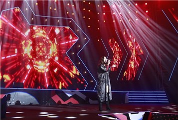 咖禾演唱《给你一点颜色》)
