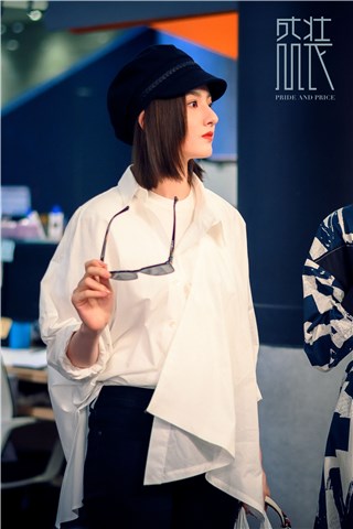 宋祖儿《盛装》全新造型 李娜盛装约见前男友夫妇