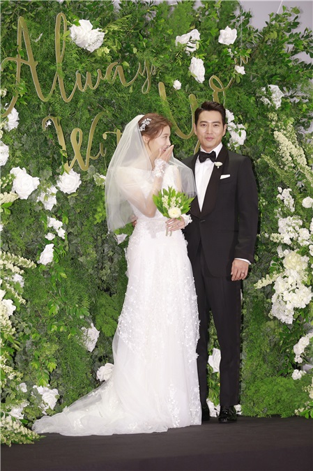 演员朱相昱、车艺莲举行婚礼