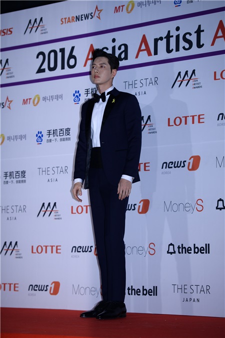 韩国盛典AAA超豪华阵容 EXO防弹朴宝剑允儿全到场