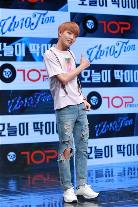男团UP10TION在首尔江南区举行迷你专辑《Summer go!》Showcase