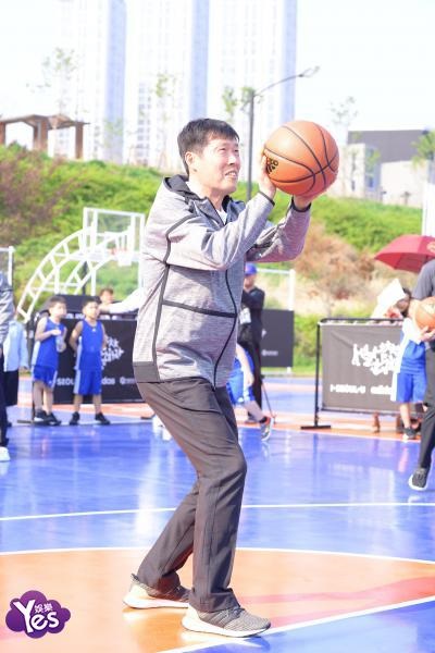 〈Yes 首尔现场〉Apink孙娜恩参加Adidas公益活动 一身运动劲装打篮球