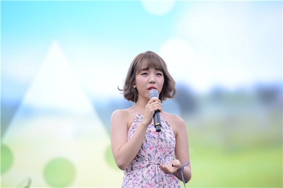 白娥娟、白艺潾、G.Soul出席大众音乐庆典 并献上精彩舞台